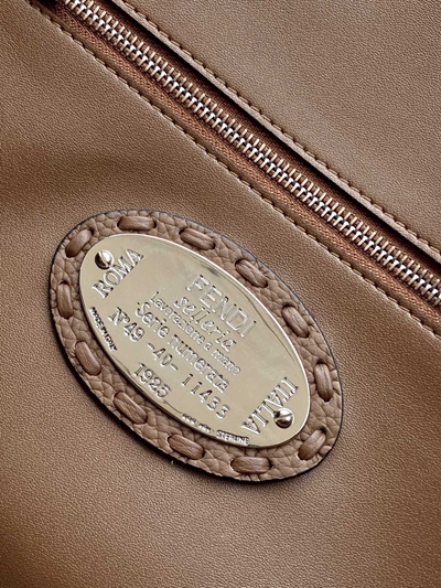 フェンディバッグ角部分ディテール